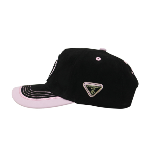 Gorra Gamuza Negra - Visera Rosada